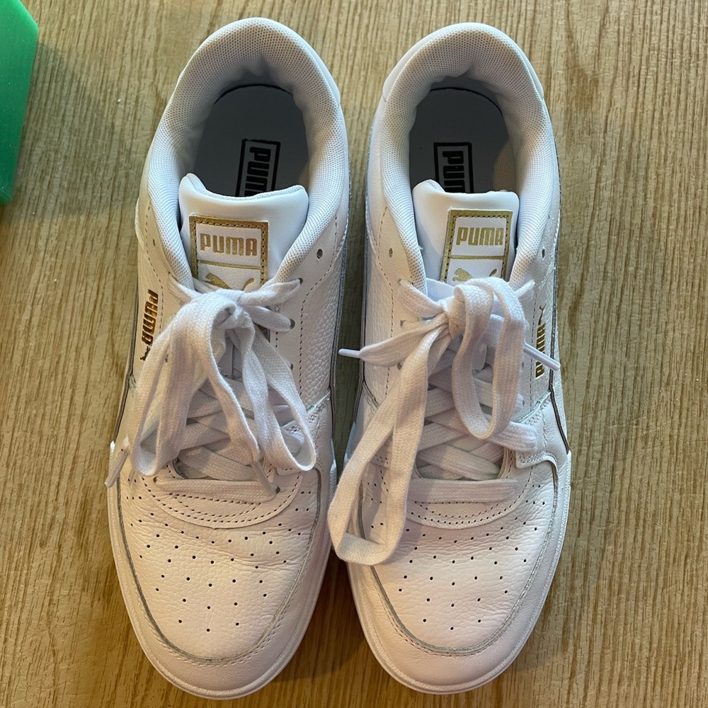 PUMA women’s sneakers size 10 - only worn once! - Picture 3 of 5